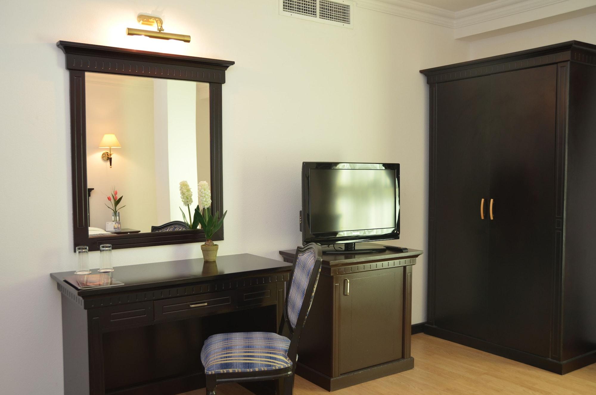 Pars International Hotel