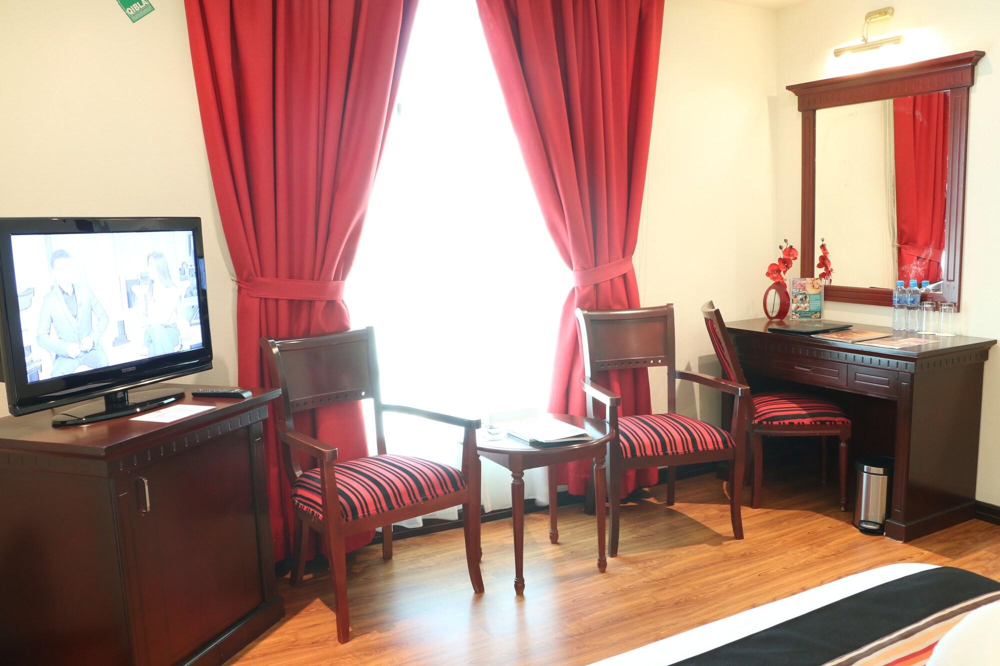 Pars International Hotel 4*
