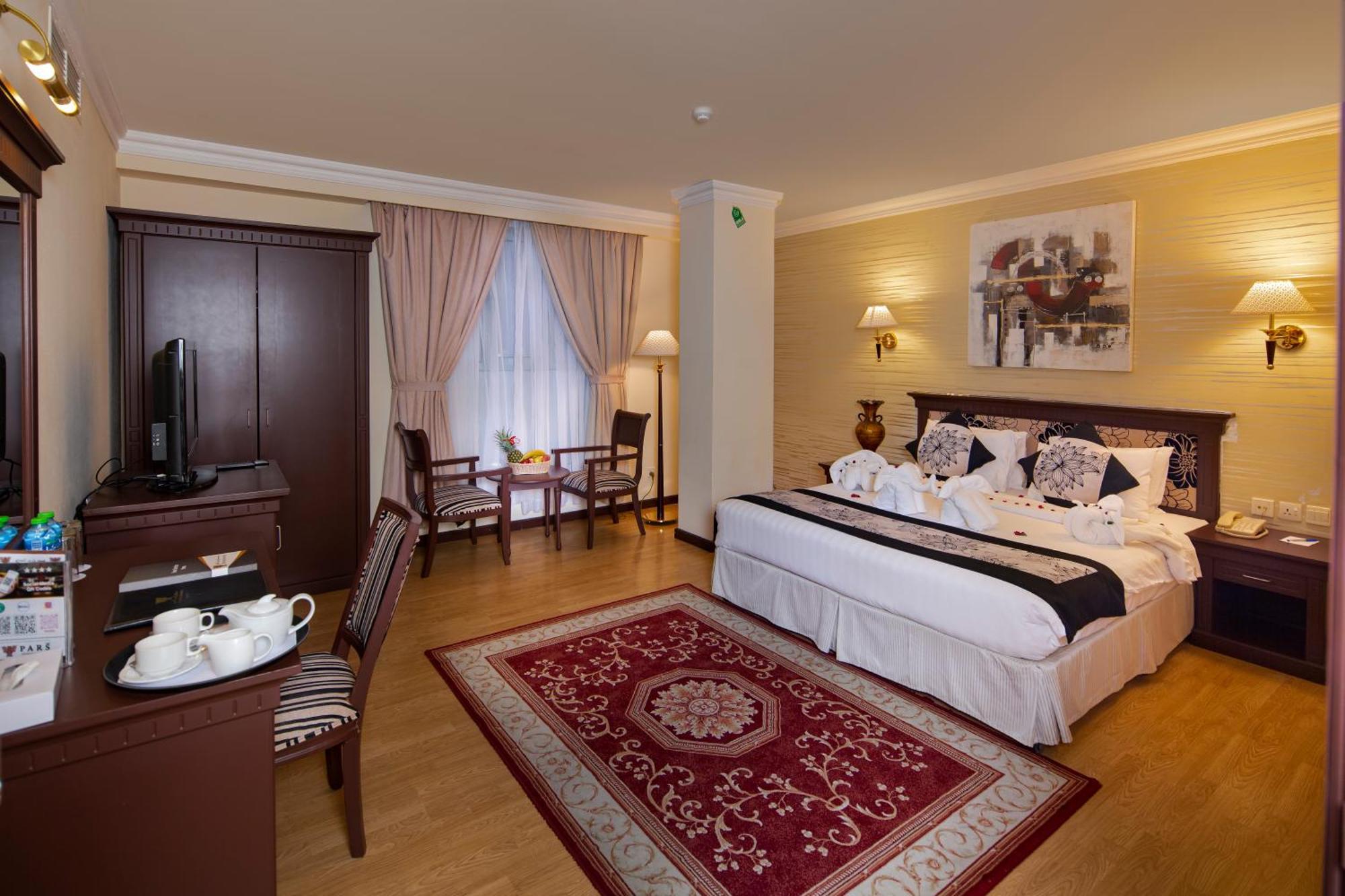 Pars International 4*